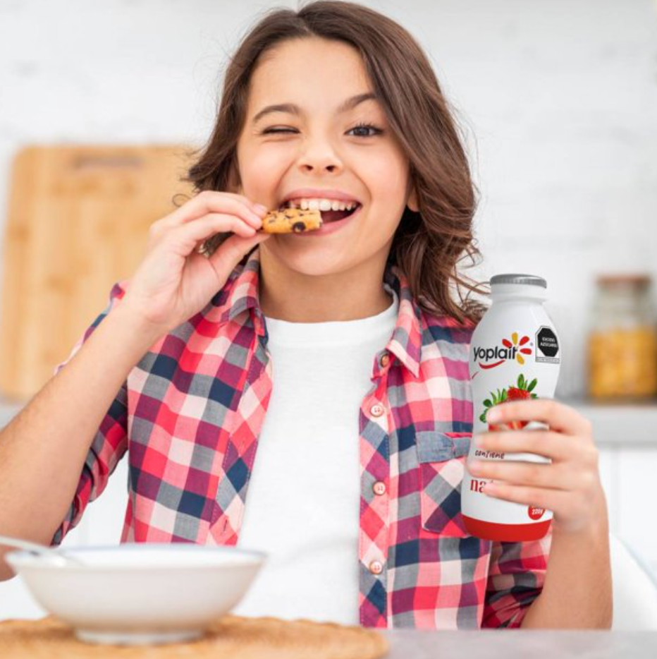 Yoghurt Yoplait con Fresa y con Coco Bebible 10 pzas de 220 g - .