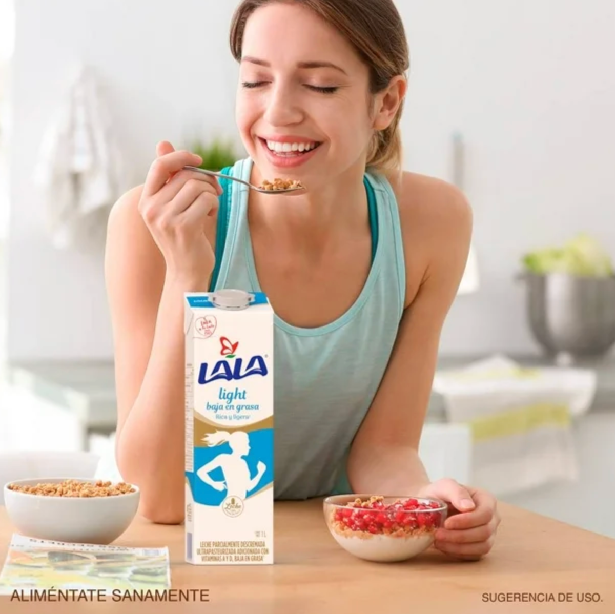 Leche Light Lala 12 pzas 1 l c/u - .