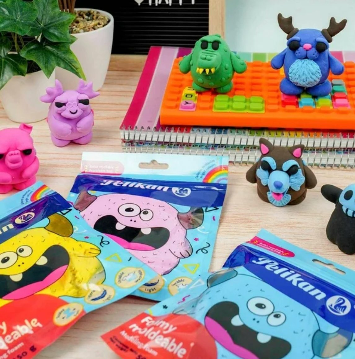 Foamy Moldeable Pelikan con 10 pzas Colores Surtidos - .