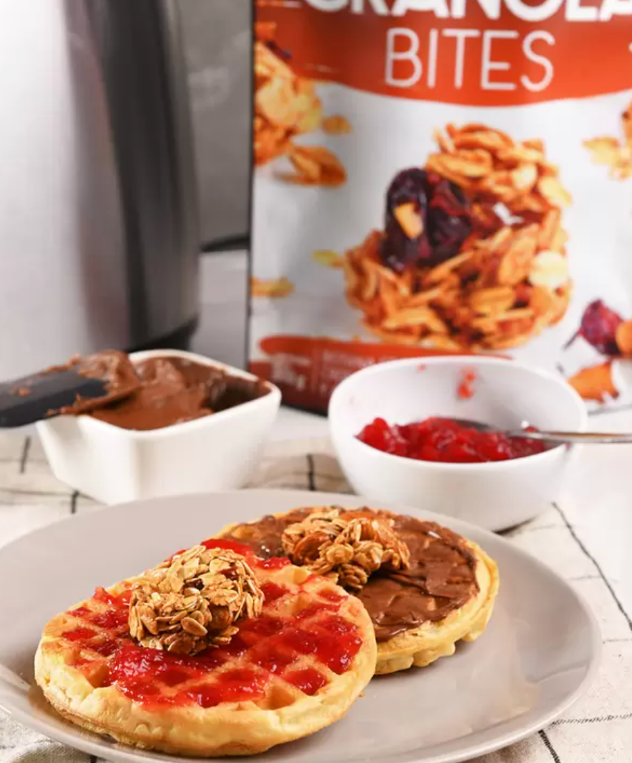 Adelicious Granola Crocante con Almendra y Arándano 300 grs - KOZ